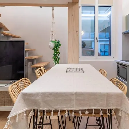 Apartment Loft-studio Cozy Avec Mezzanine - Centre *
